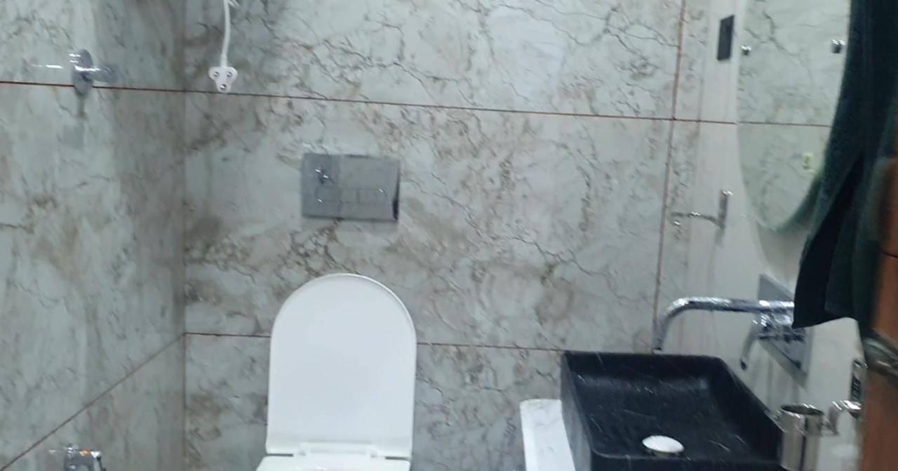 Hotel Resonance Exotic Srīnagar Exterior foto