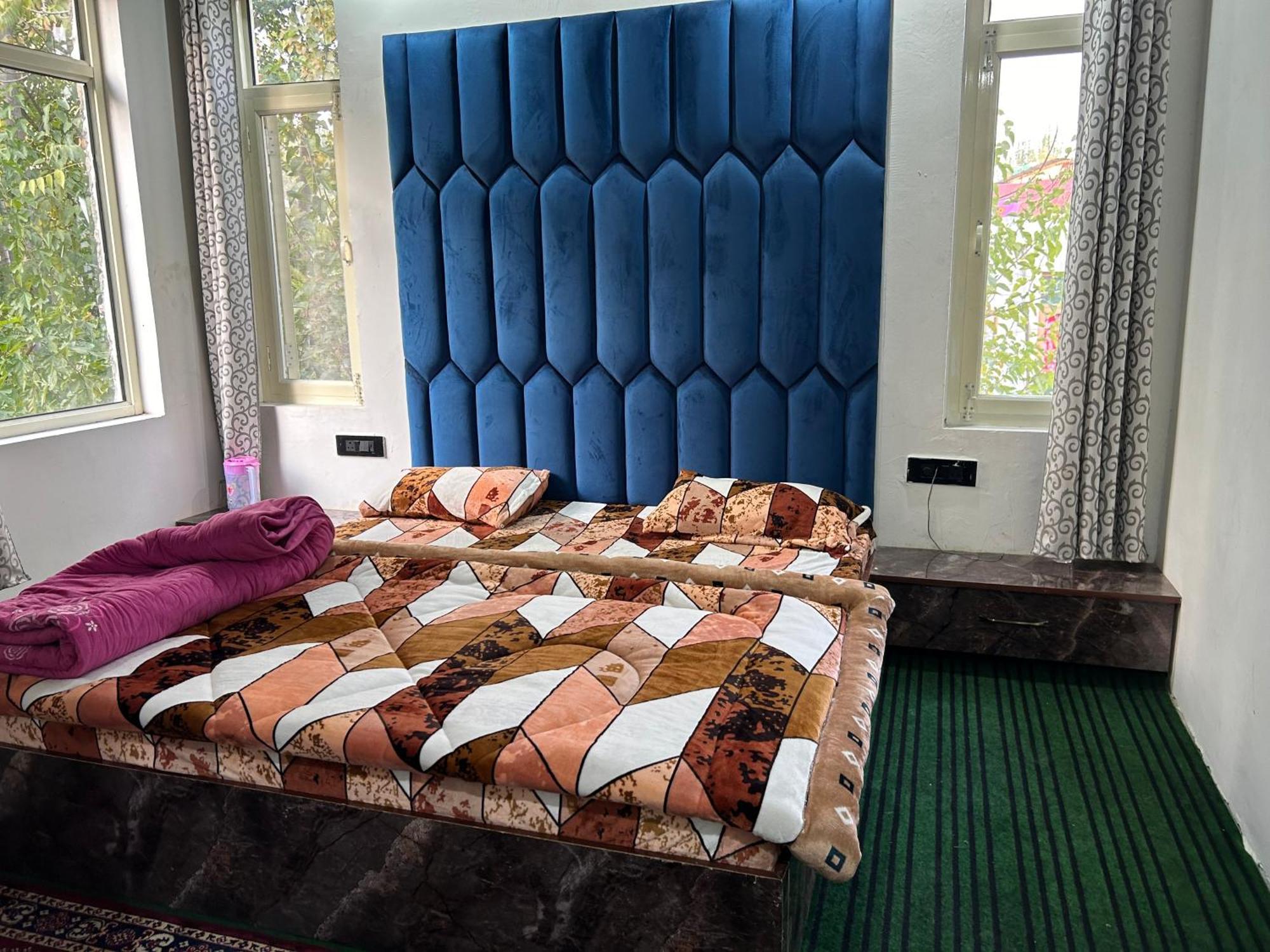 Hotel Resonance Exotic Srīnagar Exterior foto
